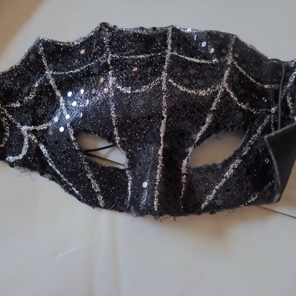 Spider Accessories - 2 Pr Spider Web Tights, 1 Mask, 1 Pr Spider Web Long Gloves - Picture 4 of 5